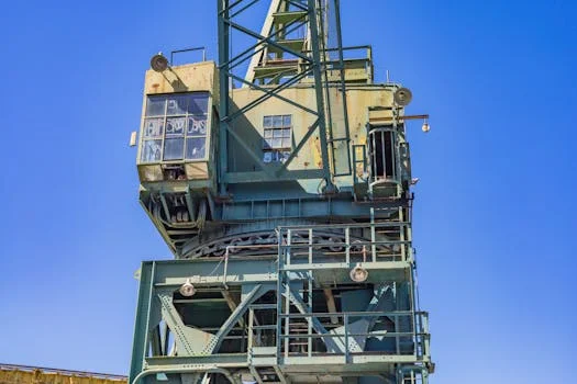 超临界氧化参数控制 - 压力参数设计：22.1-35MPa工况下的维持策略