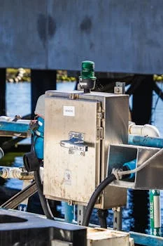 邵阳市新邵县污水治理方案 - 新邵县分场景治理方案与设备选型建议