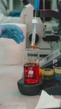 pH去除率提升技术方案 - 典型行业pH调节方案与工程案例