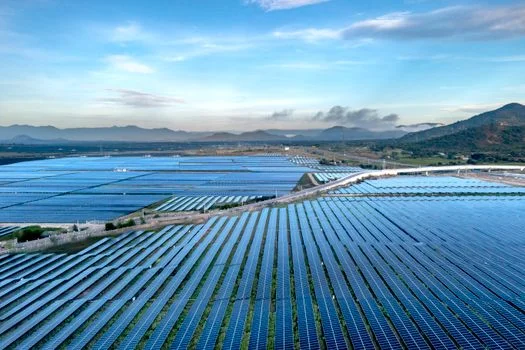 光伏含铬废水处理方法 - 铁氧体法与离子交换法的适用场景