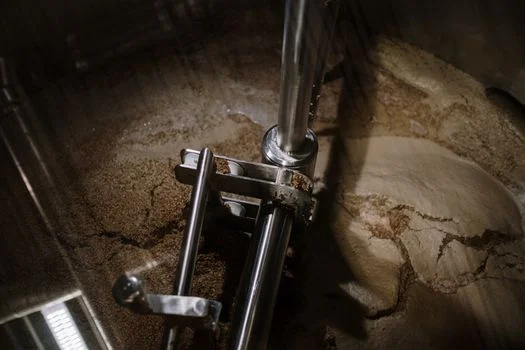 混酸废水除氟树脂处理 - 混酸体系除氟树脂选型：骨架结构与关键参数